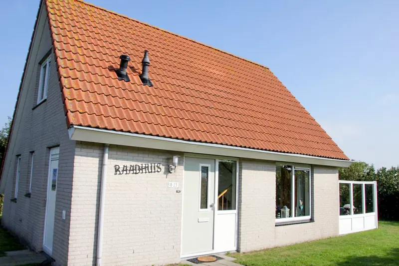 Hausansicht mit Eingang